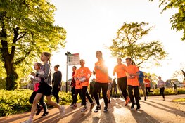 Alkmaar swingt tijdens 9e editie Alkmaar City Run by night