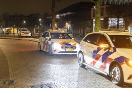 Ramkraak op telecomwinkel bij winkelcentrum 't Loo in Heiloo