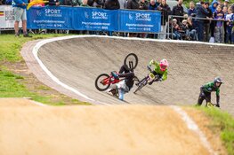 Boscrossers trotseren weer en concurrentie in Dessel (BEL)