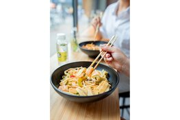 Feestelijke heropening The Asian Good Food bar eazie in Alkmaar. 50% korting op 2e gerecht naar keuze.