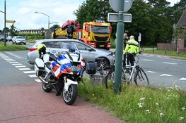 Fietser geschept door afslaande automobilist in Heiloo