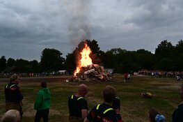 Enorme drukte bij huttenverbranding in Heiloo