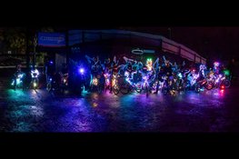 Rabobank schenkt €10.000 voor nieuwe verlichting Boscrossers