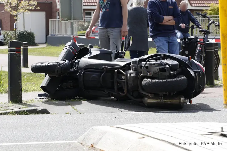 Fietser gewond na aanrijding met motor in Heiloo