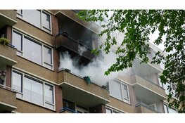 Brand in woning flatgebouw aan de Maasstraat in Alkmaar