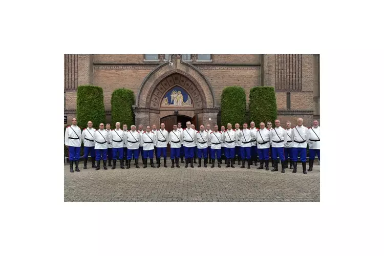 Oeral Kozakkenkoor met Ensemble Uzory in Cultuurkoepel