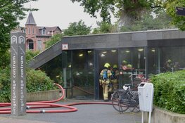 Grote brand in ondergrondse parkeergarage Alkmaar, hitte en rook bemoeilijken blussen