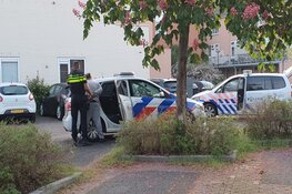 Verwarde man zwaait met mes in Heiloo