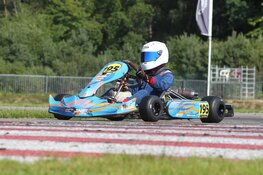 Karter Lucas Koppes kan zijn geluk niet op: eerste podiumplaats op een buitenbaan is een feit