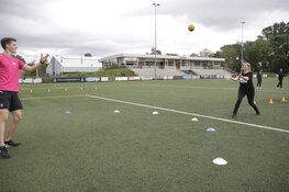 Faeqah komt het huis vaker uit, wordt fitter én ontmoet nieuwe mensen bij Heiloo Ontmoet
