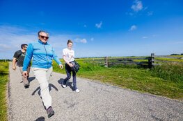 Oer-IJ Expeditie laat wandelaars genieten van indrukwekkende acts, rijke historie en ideaal wandelweer