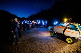 15.500 wandelaars genieten van lichtspektakel Fjoertoer Egmond