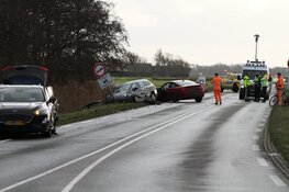 Botsing met vier auto&#39;s op N203 bij Castricum, zeker twee gewonden