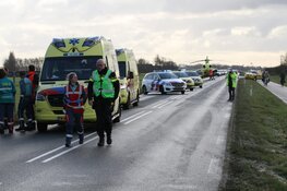 Botsing met vier auto&#39;s op N203 bij Castricum, zeker twee gewonden