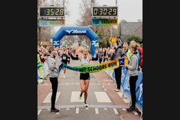 Simon Debognies en Diane van Es winnen Groet uit Schoorl Run
